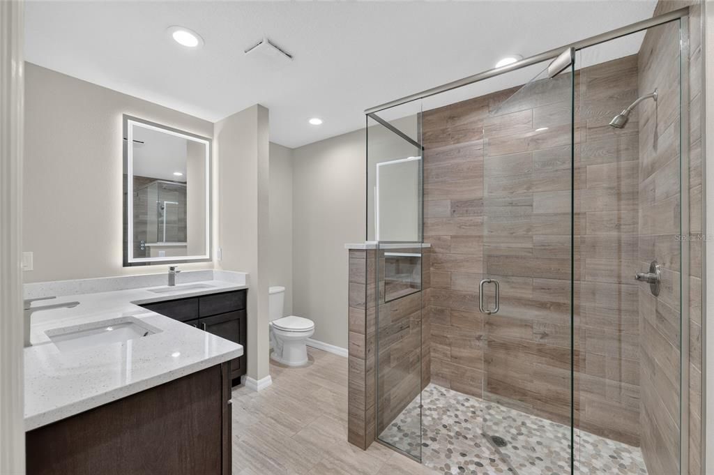 For Sale: $240,000 (3 beds, 2 baths, 1286 Square Feet)