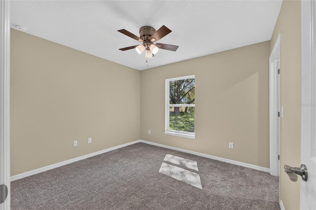 For Sale: $240,000 (3 beds, 2 baths, 1286 Square Feet)