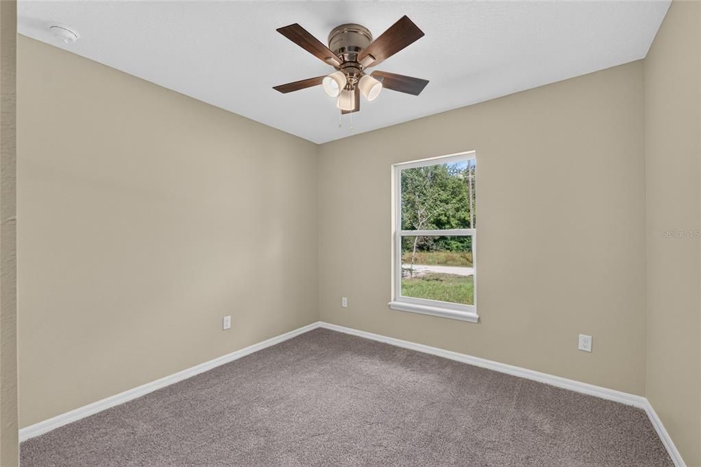 For Sale: $240,000 (3 beds, 2 baths, 1286 Square Feet)