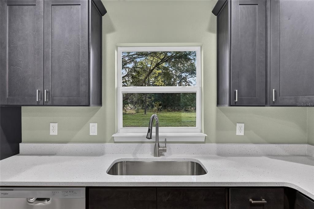 For Sale: $240,000 (3 beds, 2 baths, 1286 Square Feet)