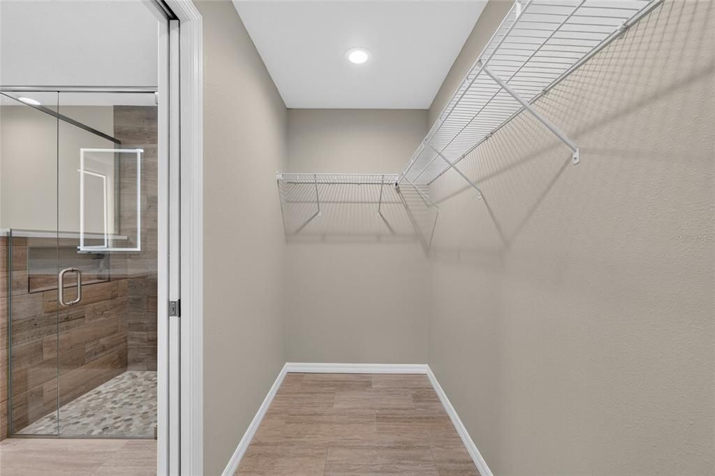 For Sale: $240,000 (3 beds, 2 baths, 1286 Square Feet)
