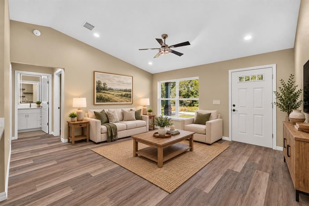 For Sale: $240,000 (3 beds, 2 baths, 1286 Square Feet)