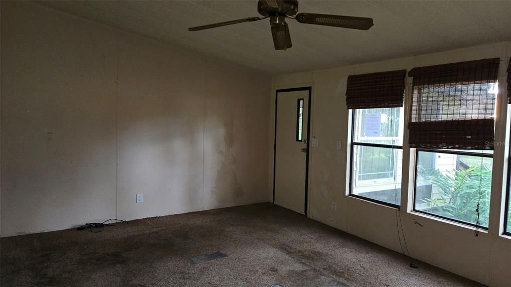 For Sale: $169,000 (3 beds, 2 baths, 1512 Square Feet)