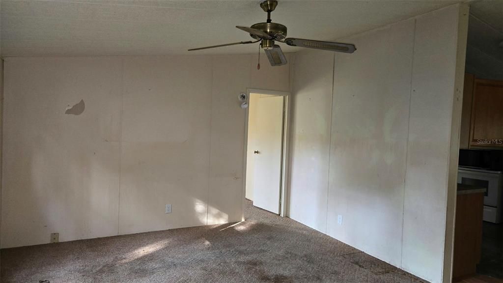For Sale: $169,000 (3 beds, 2 baths, 1512 Square Feet)