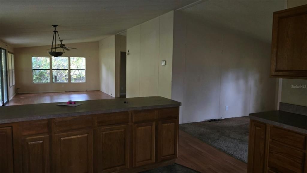 For Sale: $169,000 (3 beds, 2 baths, 1512 Square Feet)