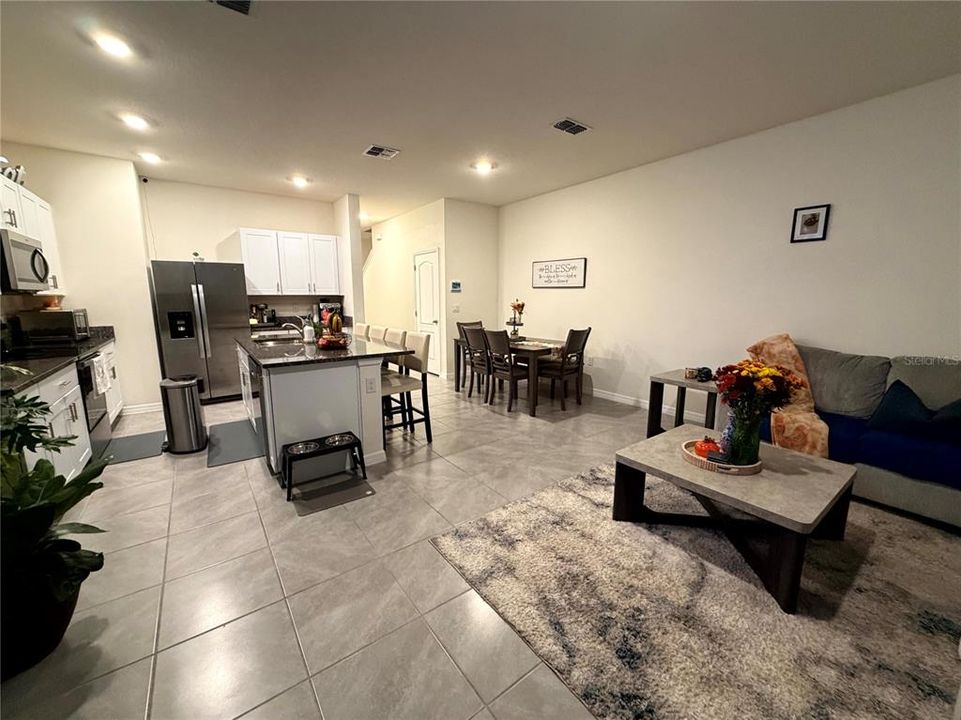 For Sale: $316,400 (3 beds, 2 baths, 1758 Square Feet)