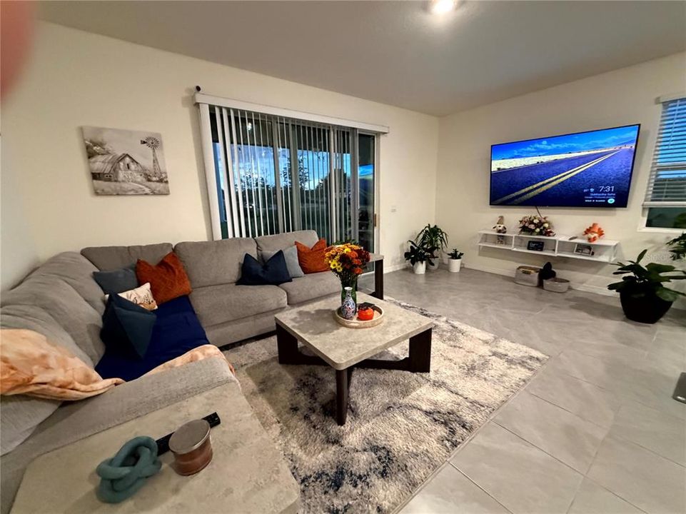 For Sale: $316,400 (3 beds, 2 baths, 1758 Square Feet)