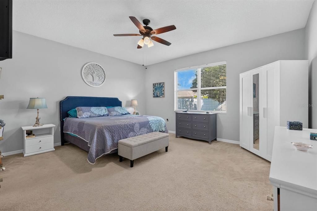 For Sale: $344,900 (3 beds, 2 baths, 1832 Square Feet)