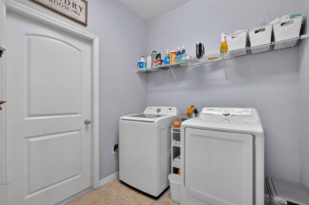 For Sale: $344,900 (3 beds, 2 baths, 1832 Square Feet)