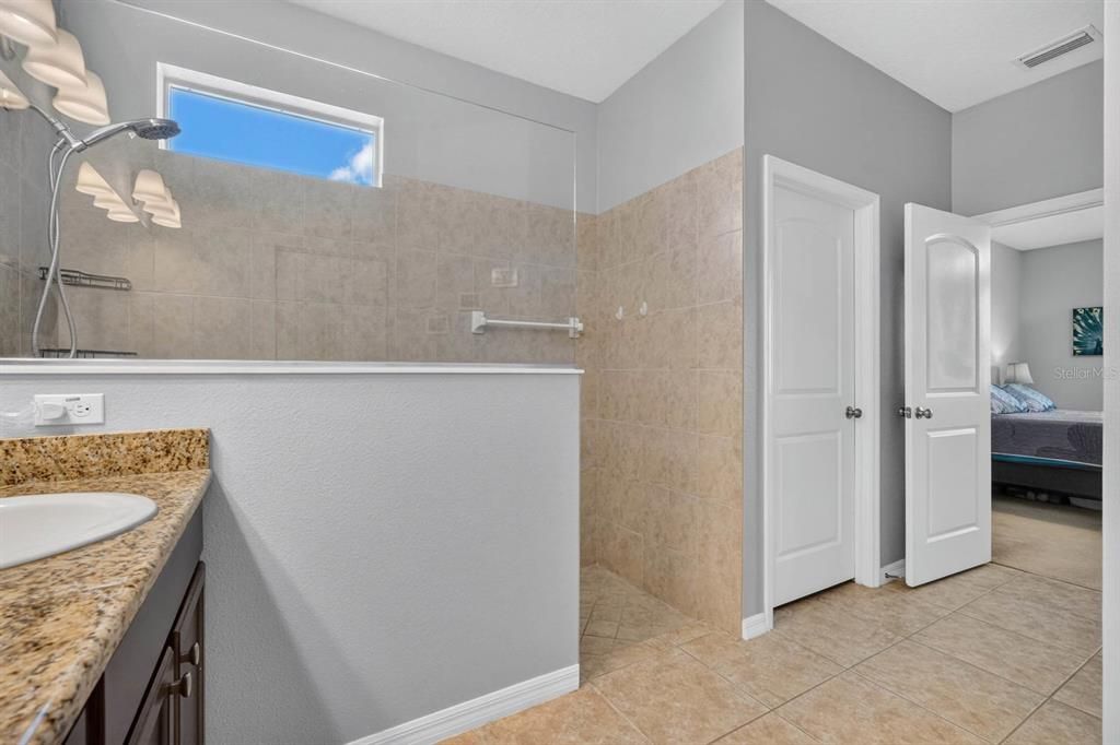 For Sale: $344,900 (3 beds, 2 baths, 1832 Square Feet)