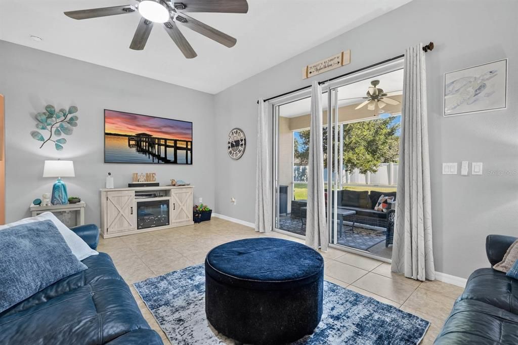 For Sale: $344,900 (3 beds, 2 baths, 1832 Square Feet)
