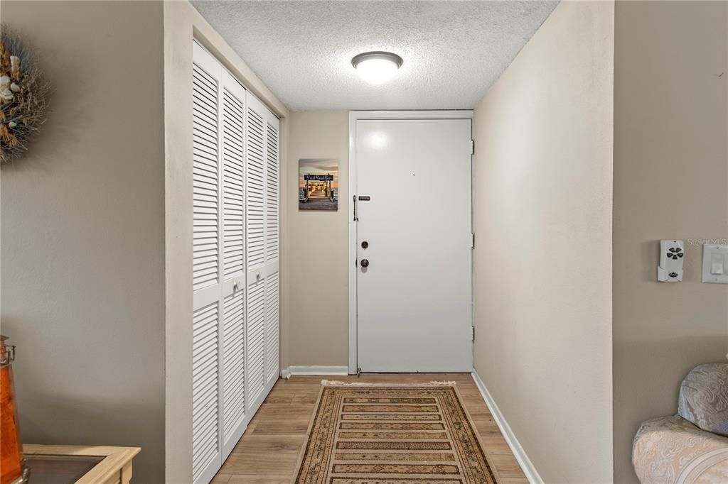 En Venta: $173,900 (2 camas, 2 baños, 1336 Pies cuadrados)