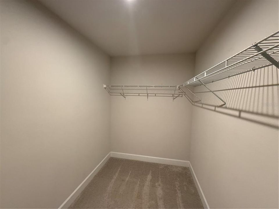 В аренду: $2,600 (3 спален, 2 ванн, 1833 Квадратных фут)