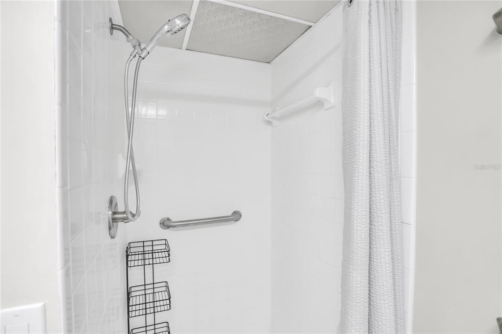 На продажу: $157,500 (2 спален, 2 ванн, 953 Квадратных фут)