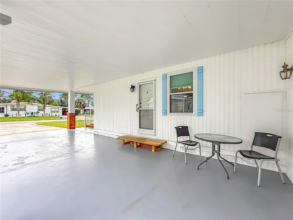 Active With Contract: $160,000 (2 beds, 2 baths, 1107 Square Feet)