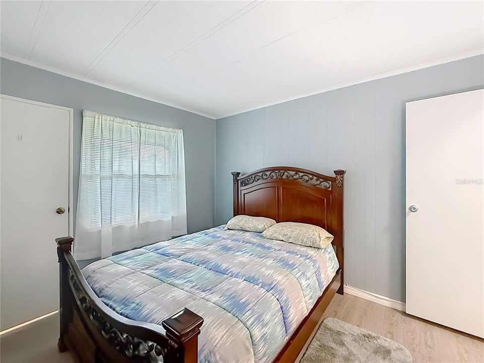 Active With Contract: $160,000 (2 beds, 2 baths, 1107 Square Feet)