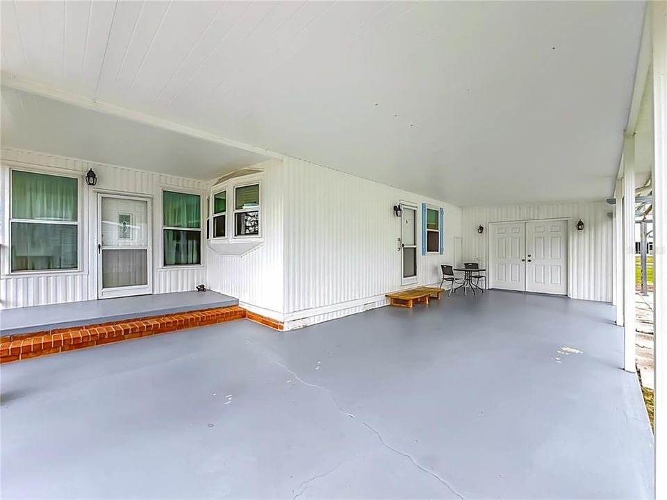 Active With Contract: $160,000 (2 beds, 2 baths, 1107 Square Feet)