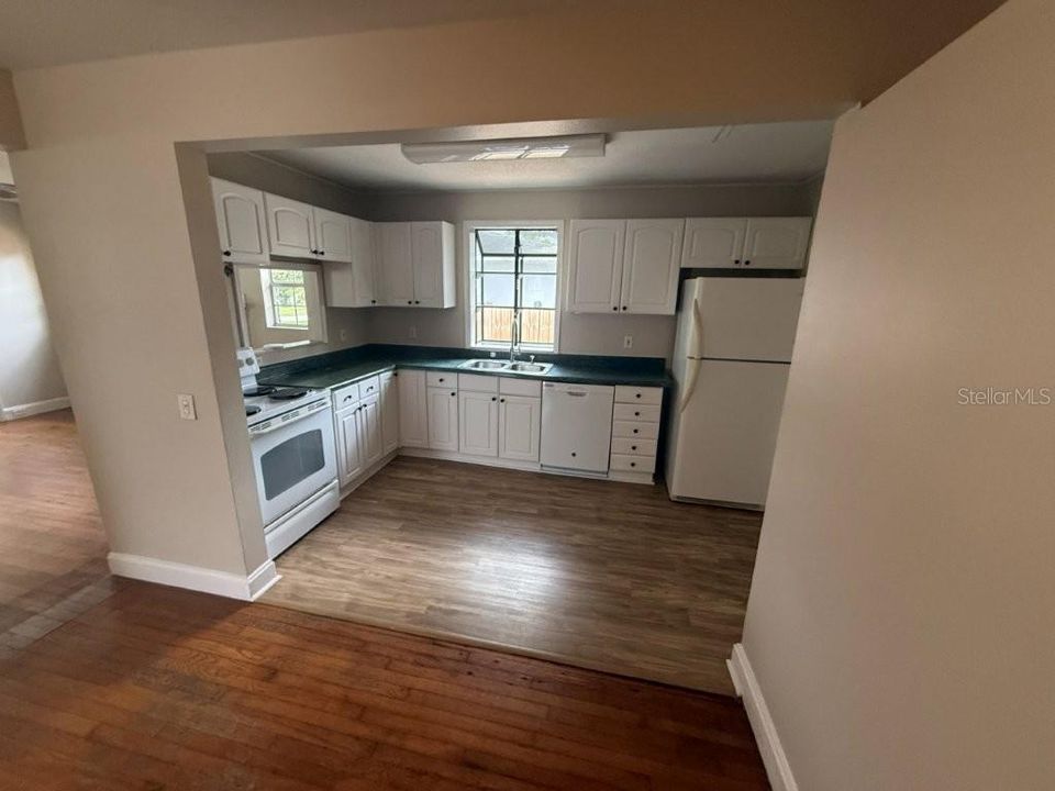 В аренду: $2,300 (2 спален, 2 ванн, 1440 Квадратных фут)