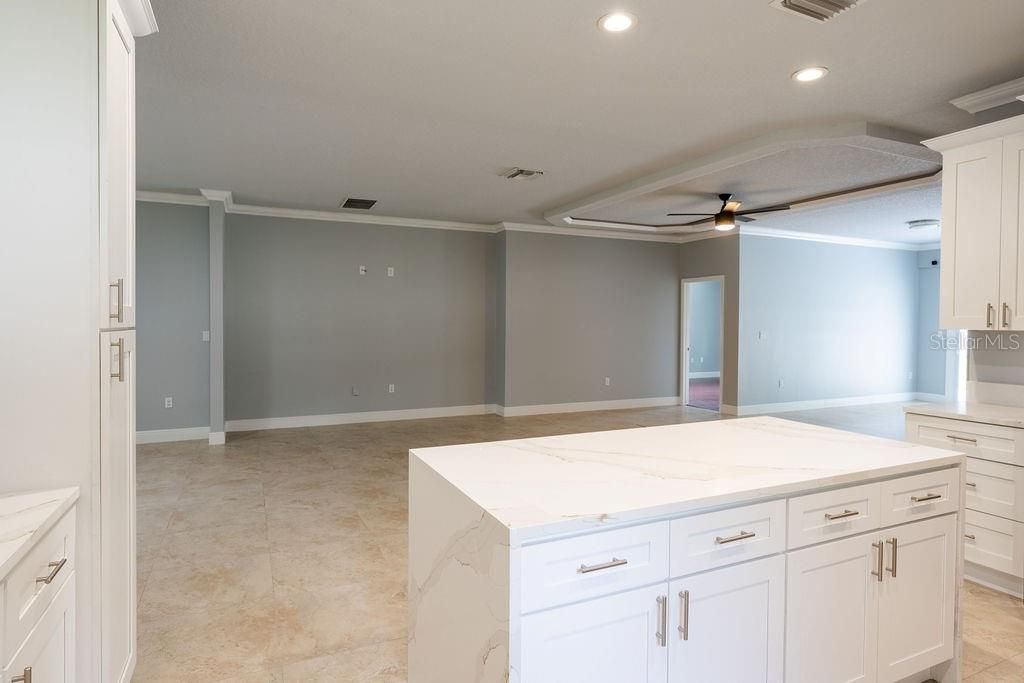 For Sale: $539,900 (3 beds, 3 baths, 2191 Square Feet)
