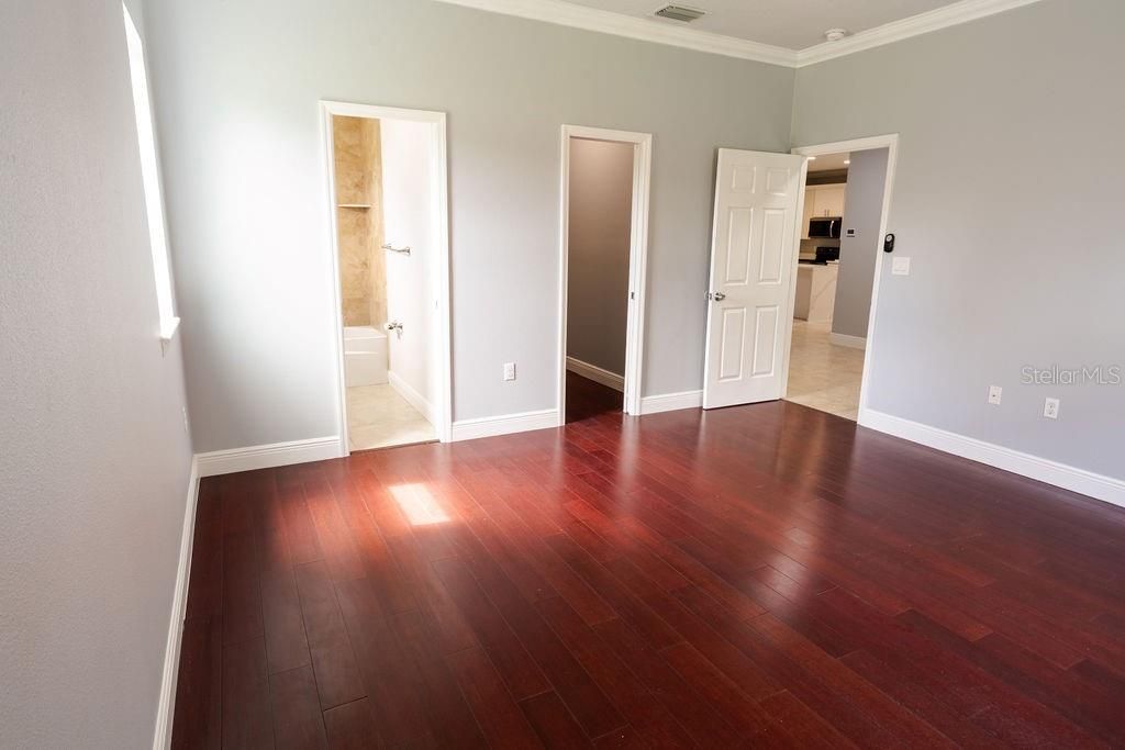 For Sale: $539,900 (3 beds, 3 baths, 2191 Square Feet)