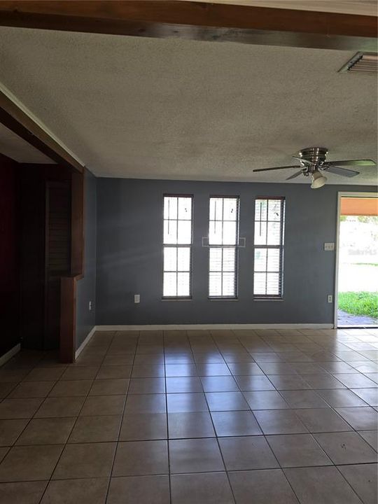 En Venta: $315,000 (2 camas, 2 baños, 1568 Pies cuadrados)