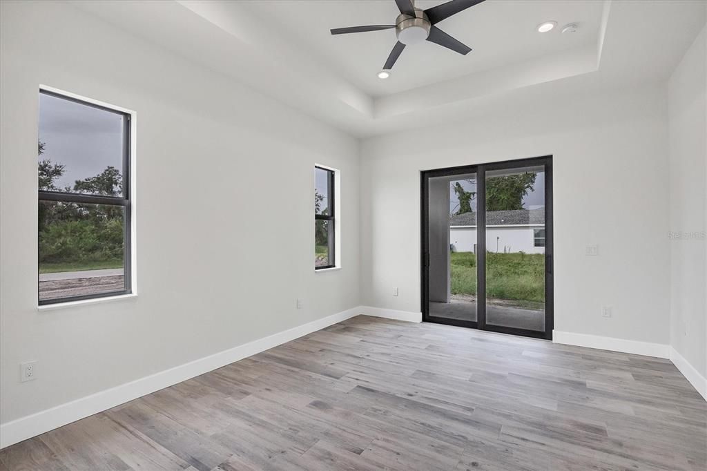 For Sale: $385,000 (3 beds, 2 baths, 1724 Square Feet)