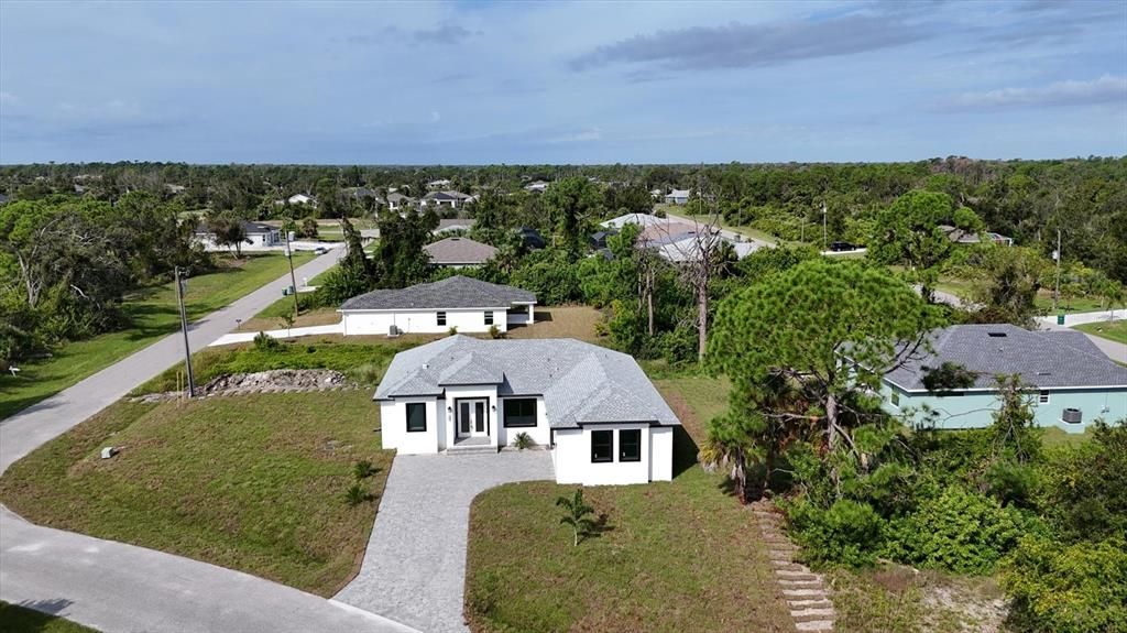 For Sale: $385,000 (3 beds, 2 baths, 1724 Square Feet)