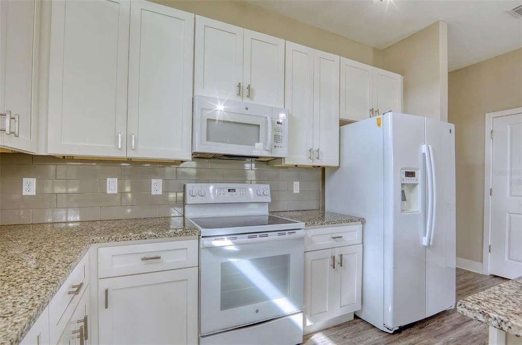 В аренду: $2,150 (3 спален, 2 ванн, 1452 Квадратных фут)