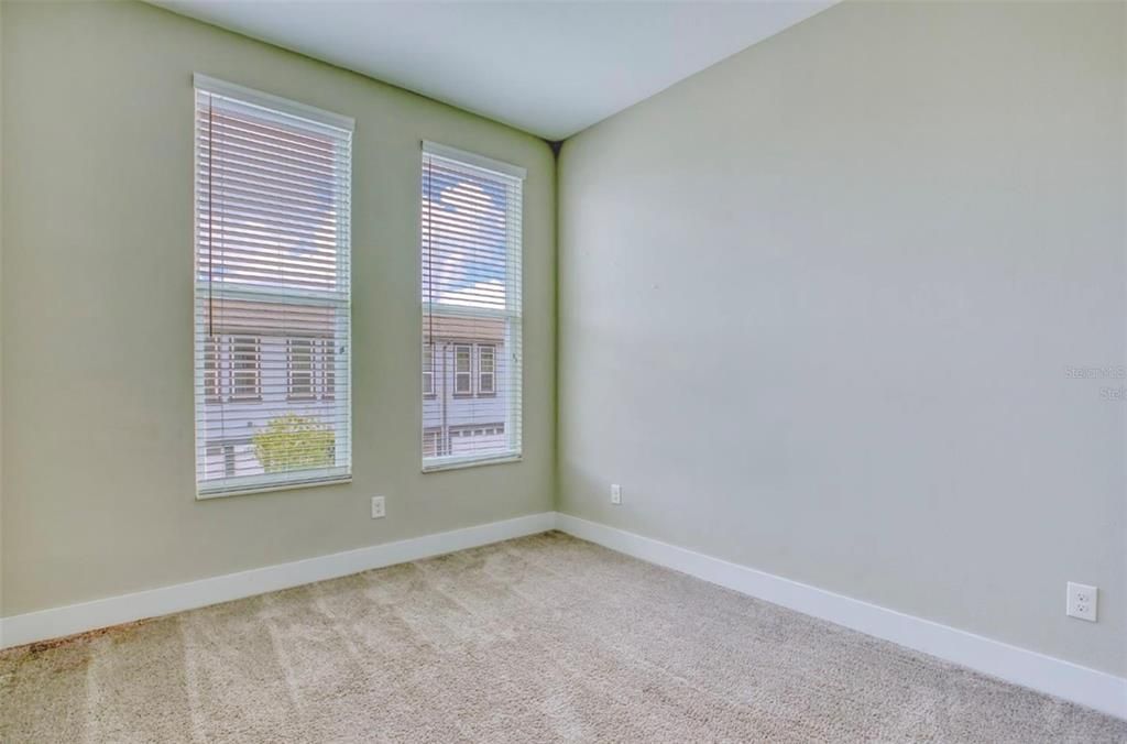 В аренду: $2,150 (3 спален, 2 ванн, 1452 Квадратных фут)