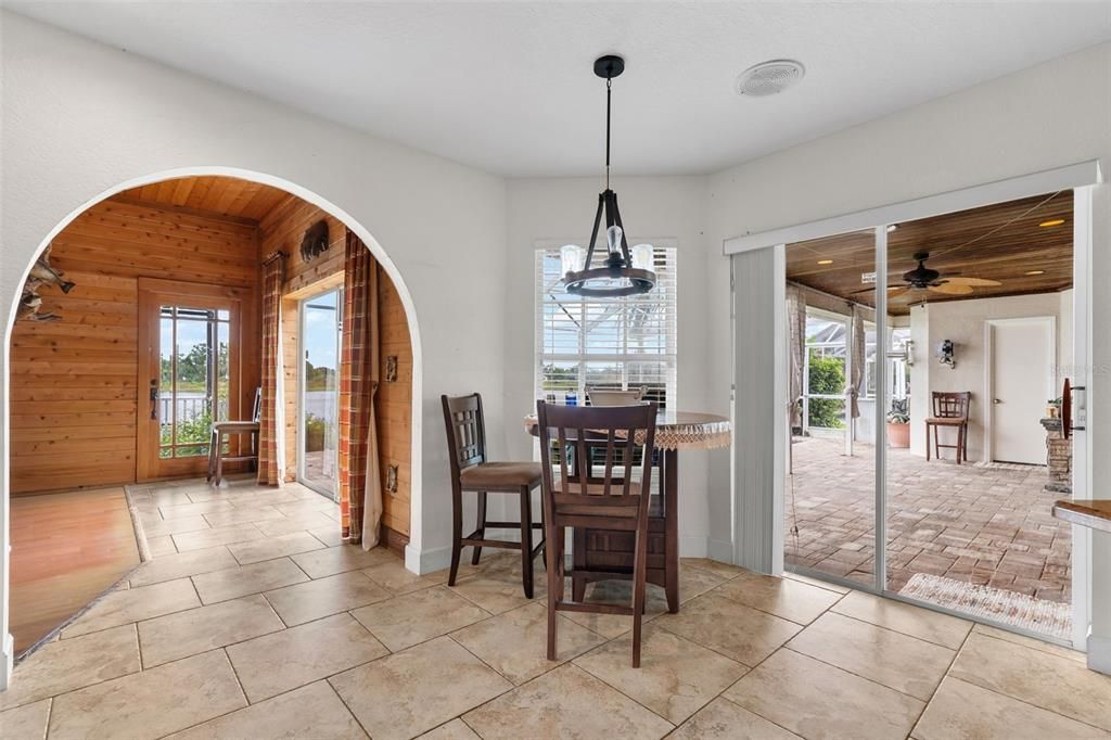 For Sale: $565,000 (3 beds, 2 baths, 2199 Square Feet)