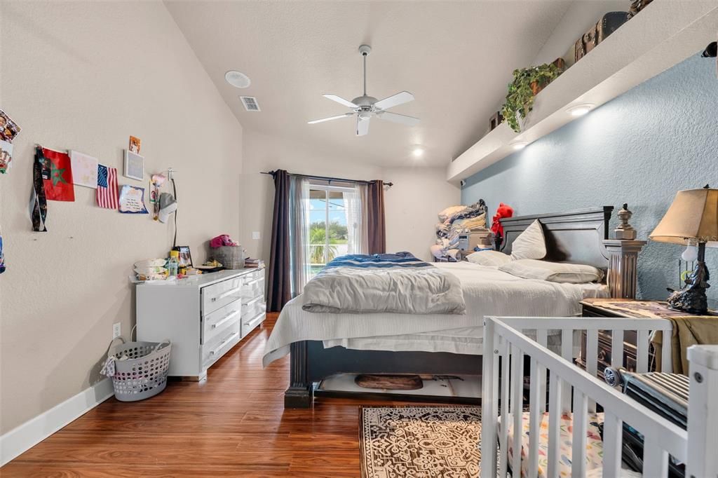 For Sale: $565,000 (3 beds, 2 baths, 2199 Square Feet)