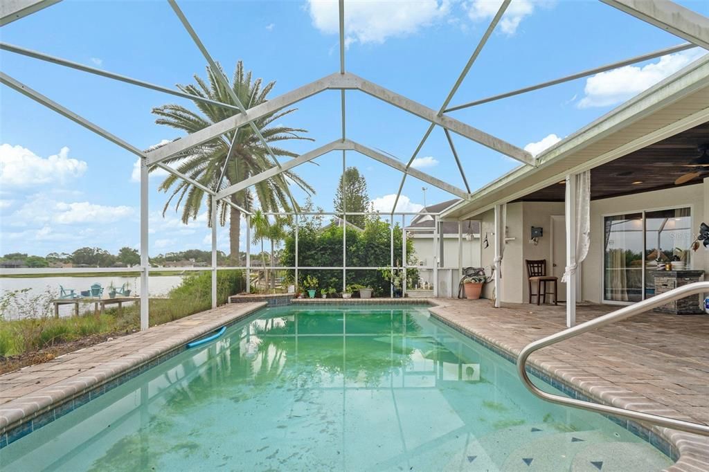 For Sale: $565,000 (3 beds, 2 baths, 2199 Square Feet)