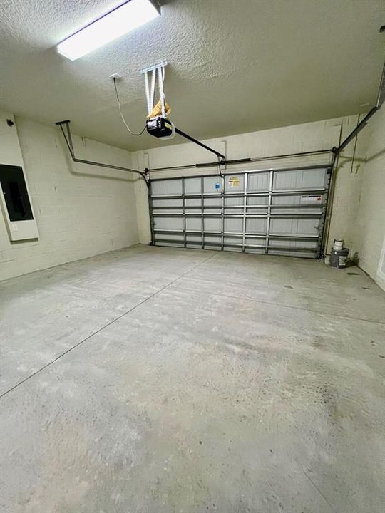 En Renta: $2,200 (4 camas, 2 baños, 1850 Pies cuadrados)