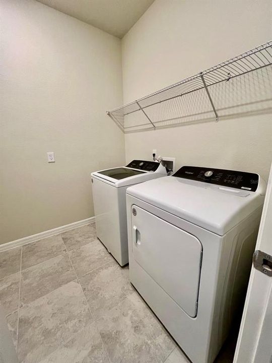 En Renta: $2,200 (4 camas, 2 baños, 1850 Pies cuadrados)
