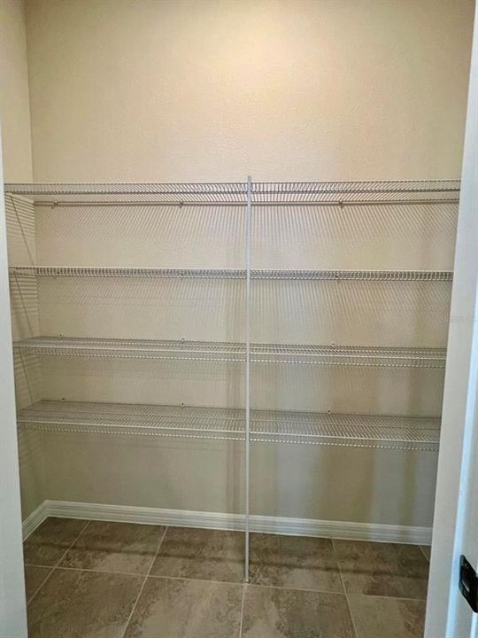 En Renta: $2,200 (4 camas, 2 baños, 1850 Pies cuadrados)