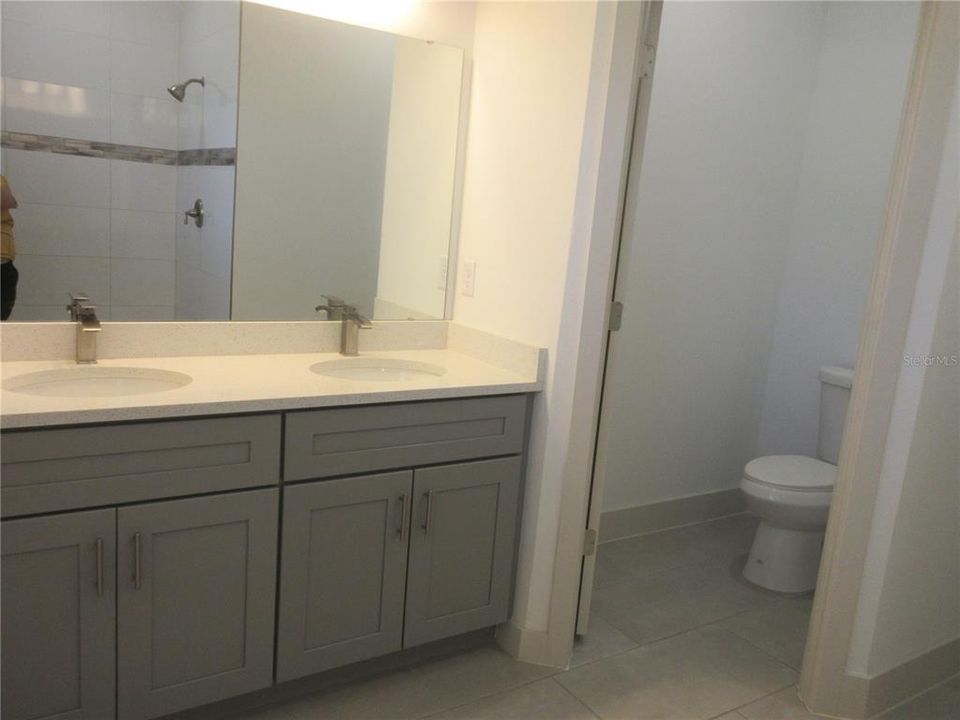 В аренду: $1,800 (4 спален, 2 ванн, 1533 Квадратных фут)