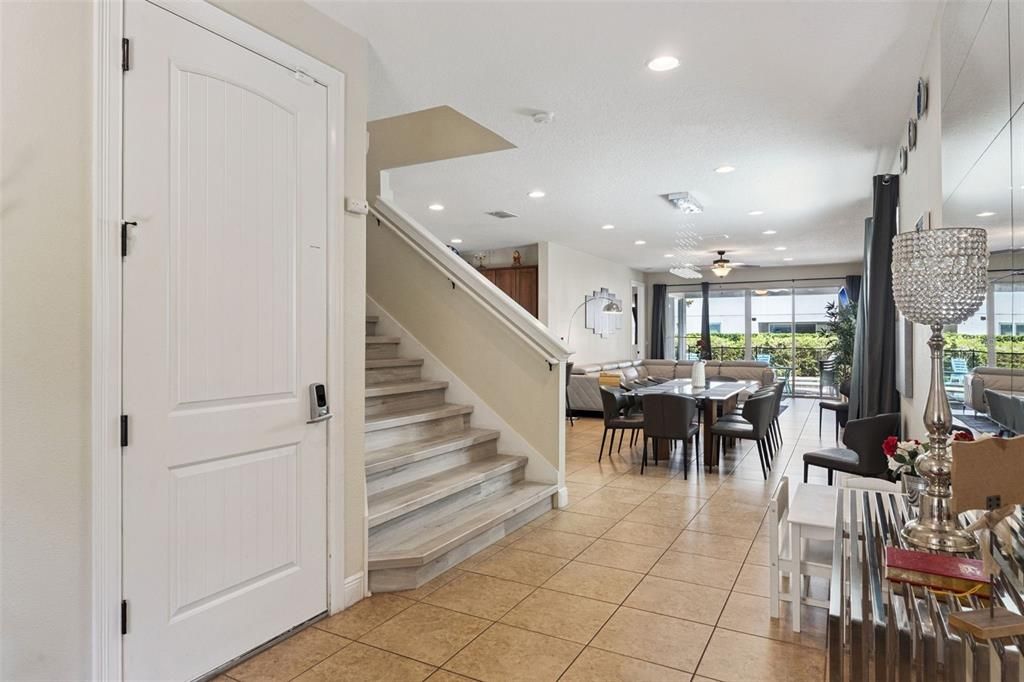 For Sale: $650,000 (6 beds, 6 baths, 3317 Square Feet)