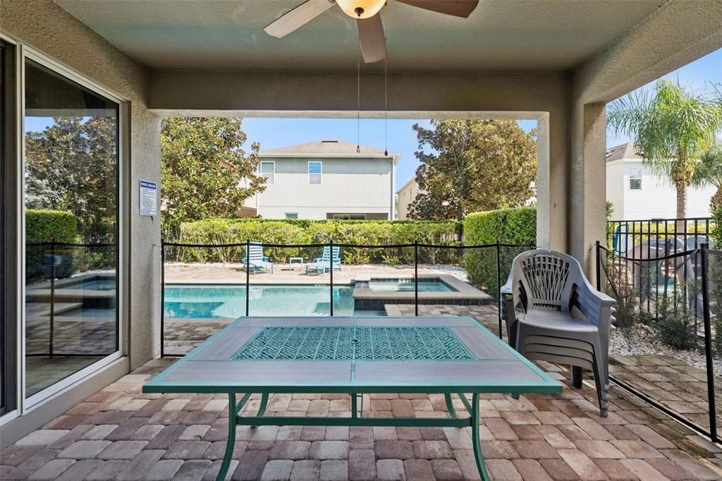 For Sale: $650,000 (6 beds, 6 baths, 3317 Square Feet)