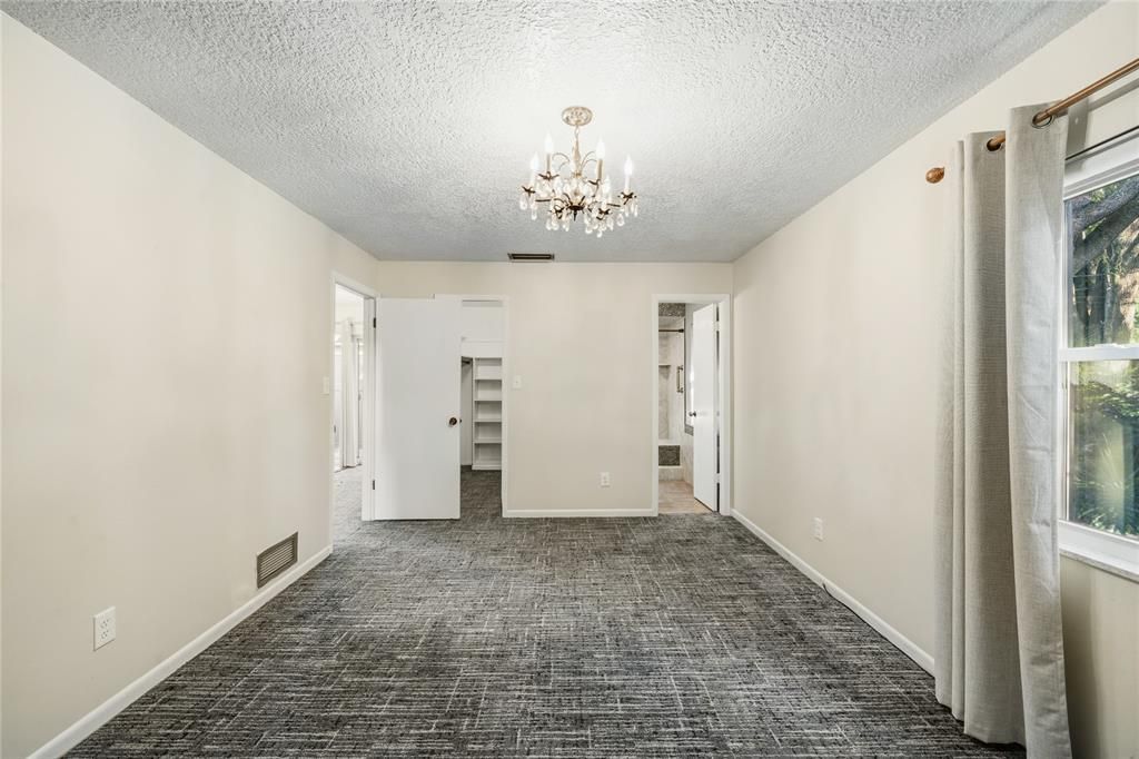 For Sale: $349,000 (3 beds, 2 baths, 1280 Square Feet)
