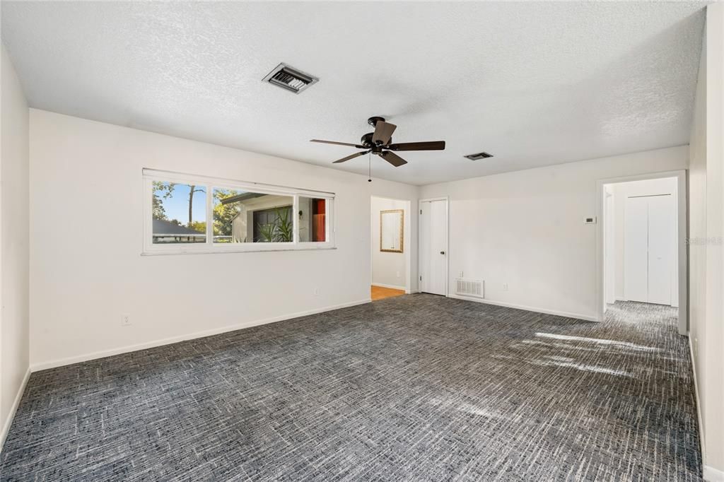 For Sale: $349,000 (3 beds, 2 baths, 1280 Square Feet)
