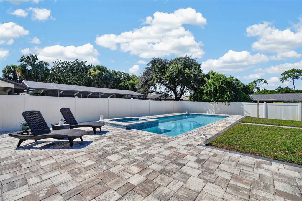 En Venta: $389,900 (3 camas, 2 baños, 1338 Pies cuadrados)