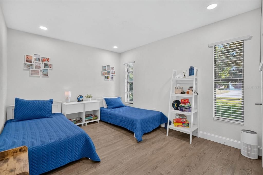 En Venta: $389,900 (3 camas, 2 baños, 1338 Pies cuadrados)