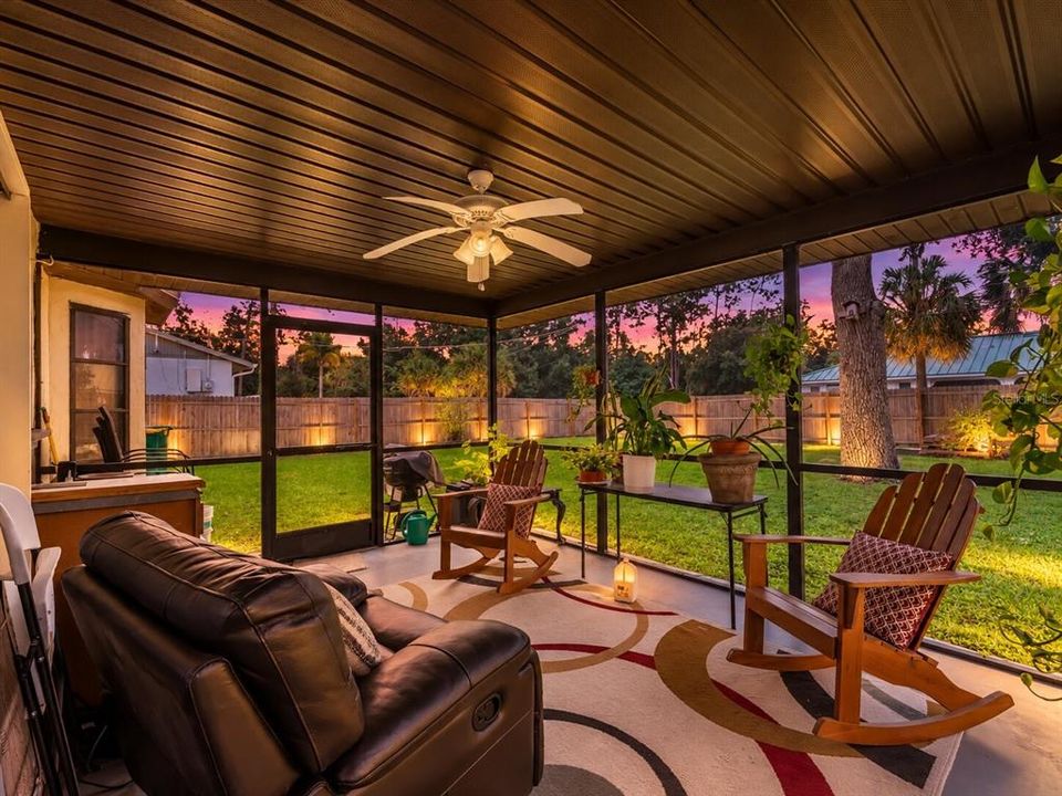 For Sale: $229,900 (2 beds, 2 baths, 1022 Square Feet)