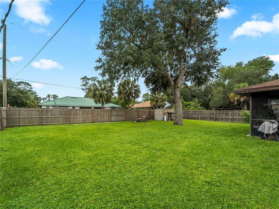 For Sale: $229,900 (2 beds, 2 baths, 1022 Square Feet)