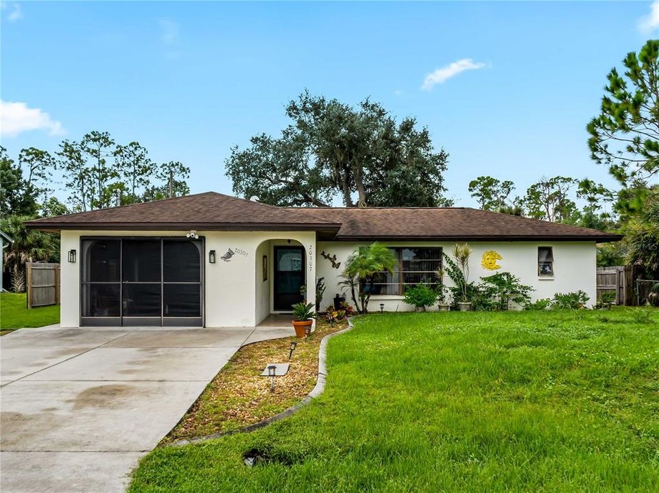 For Sale: $229,900 (2 beds, 2 baths, 1022 Square Feet)