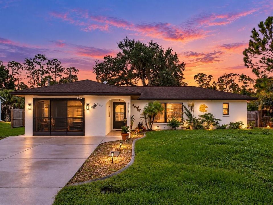 For Sale: $229,900 (2 beds, 2 baths, 1022 Square Feet)