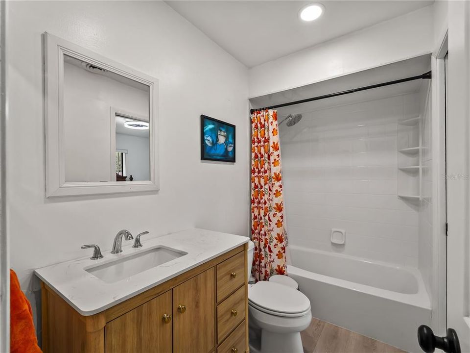 For Sale: $229,900 (2 beds, 2 baths, 1022 Square Feet)
