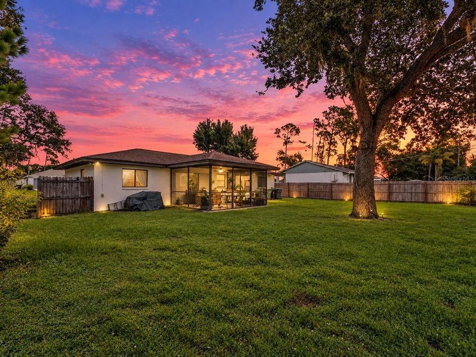 For Sale: $229,900 (2 beds, 2 baths, 1022 Square Feet)