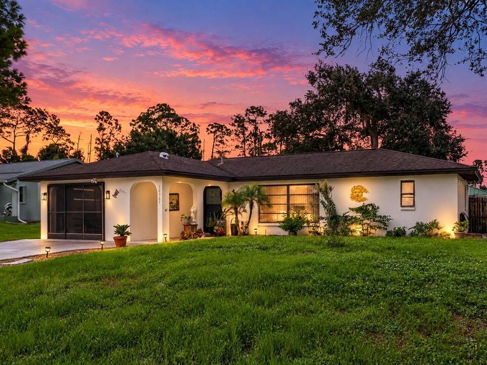 For Sale: $229,900 (2 beds, 2 baths, 1022 Square Feet)