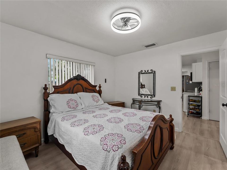For Sale: $229,900 (2 beds, 2 baths, 1022 Square Feet)